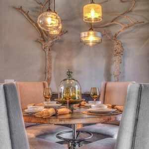 Mesa - dining room table