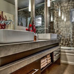 Michele-Trost-Hall - bathroom