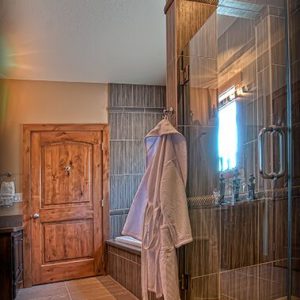 Blackmore - bathroom